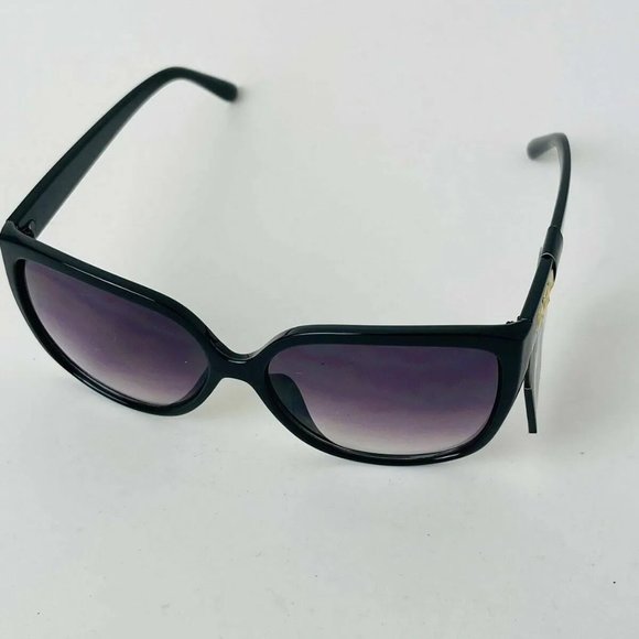 SG00448 Belle Vida by Foster Grant 100% UVA-UVB protection Black sunglasses - Picture 3 of 6